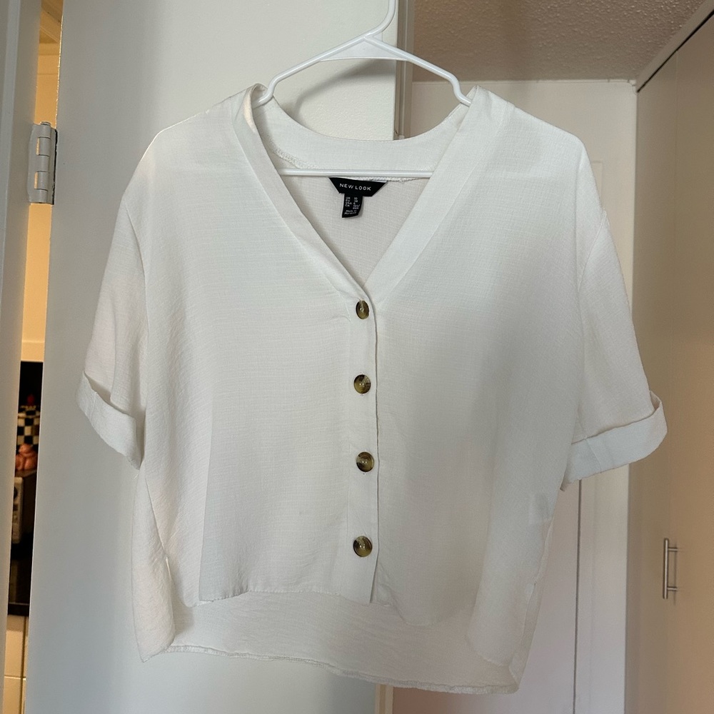 New Look Cropped Button Down Top